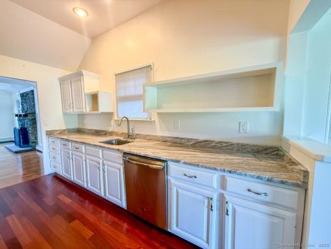 51 Vista Avenue Danbury CT 06811