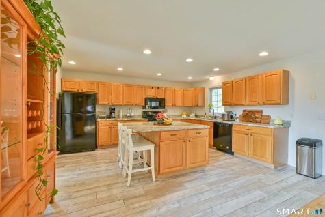 863 Route 198 Woodstock CT 06281