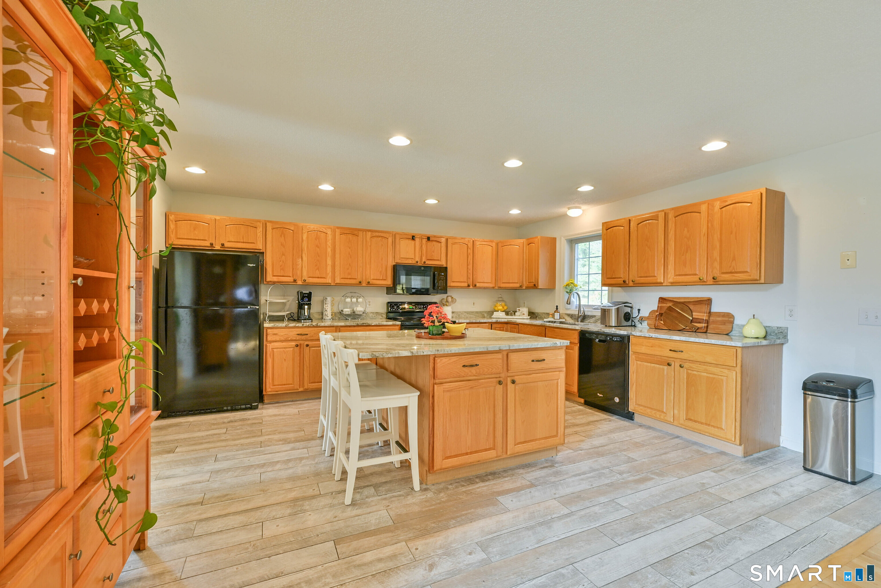863 Route 198 Woodstock CT 06281