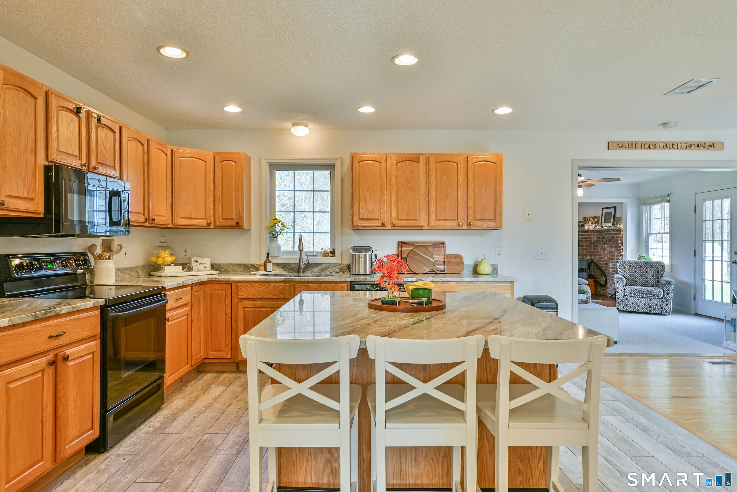 863 Route 198 Woodstock CT 06281