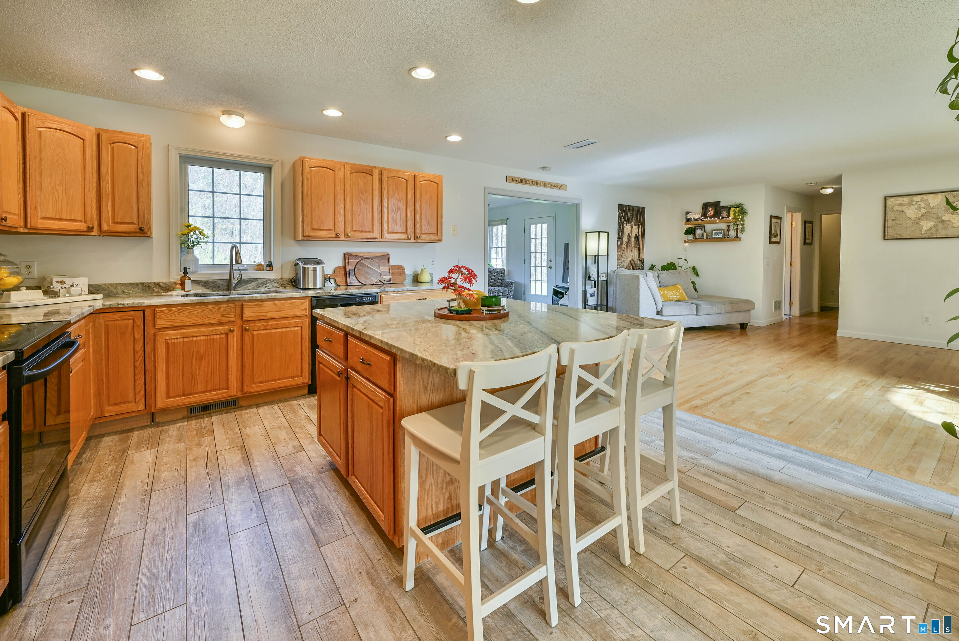 863 Route 198 Woodstock CT 06281
