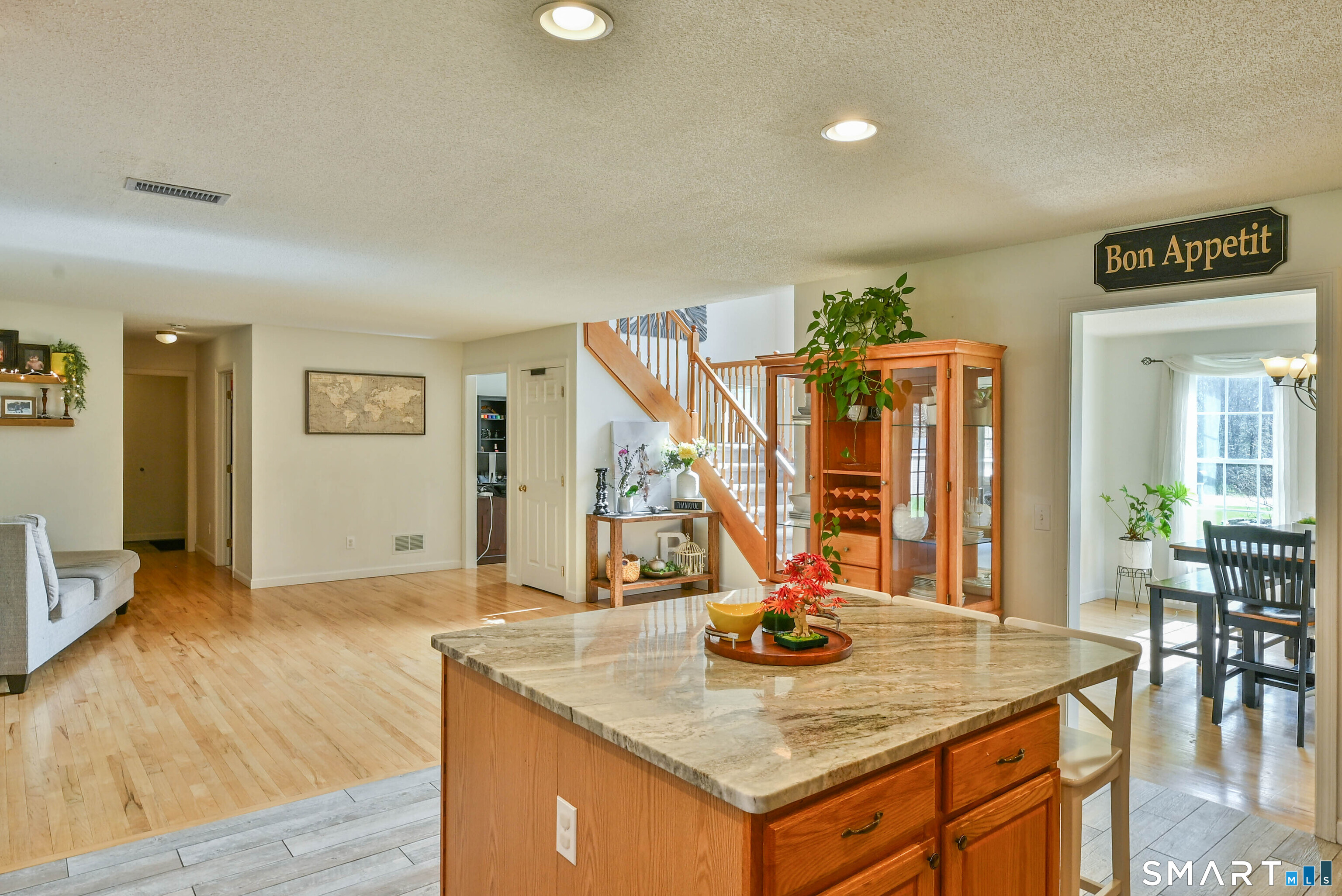 863 Route 198 Woodstock CT 06281