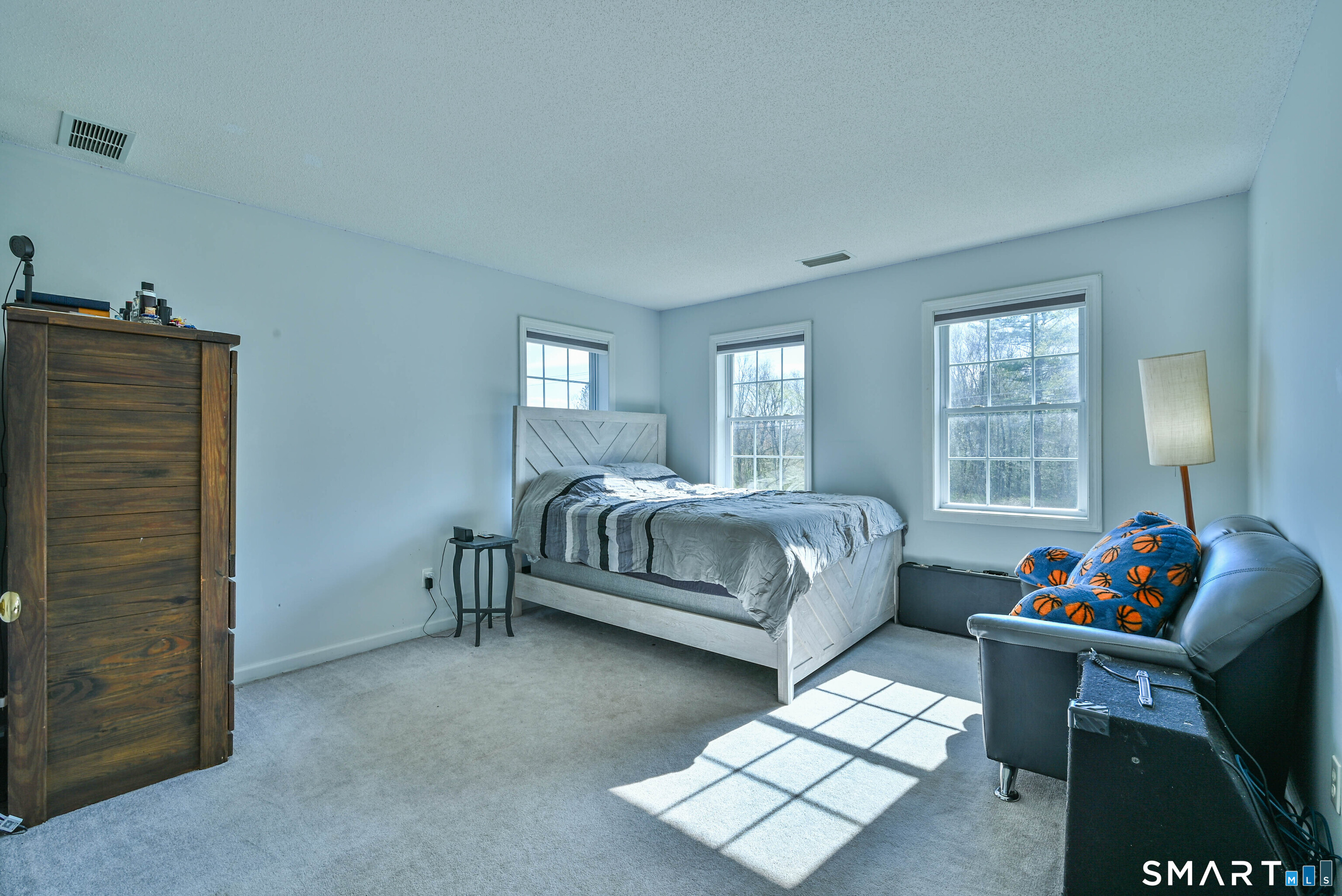863 Route 198 Woodstock CT 06281
