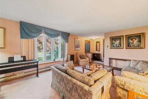 6 Ridgecrest Lane Bristol CT 06010