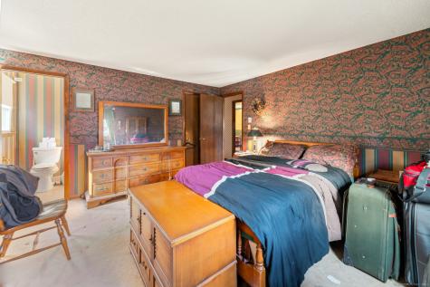 6 Ridgecrest Lane Bristol CT 06010