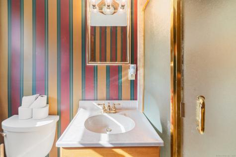 6 Ridgecrest Lane Bristol CT 06010