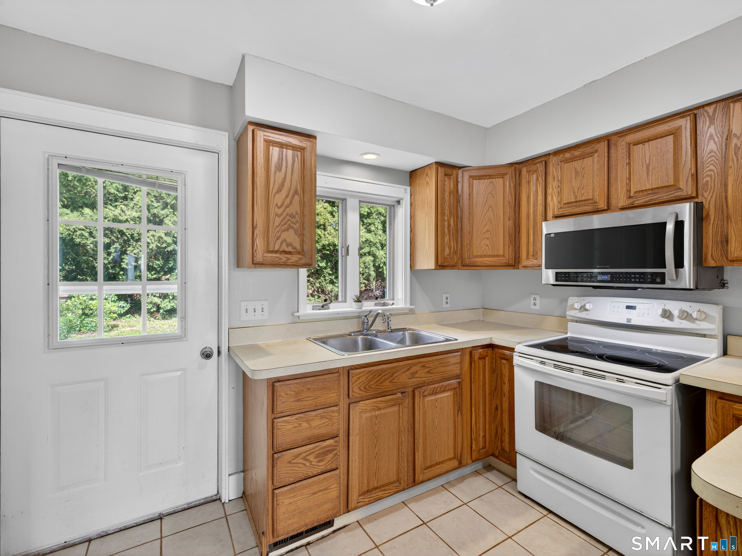 74 Vivian Street Waterford CT 06385