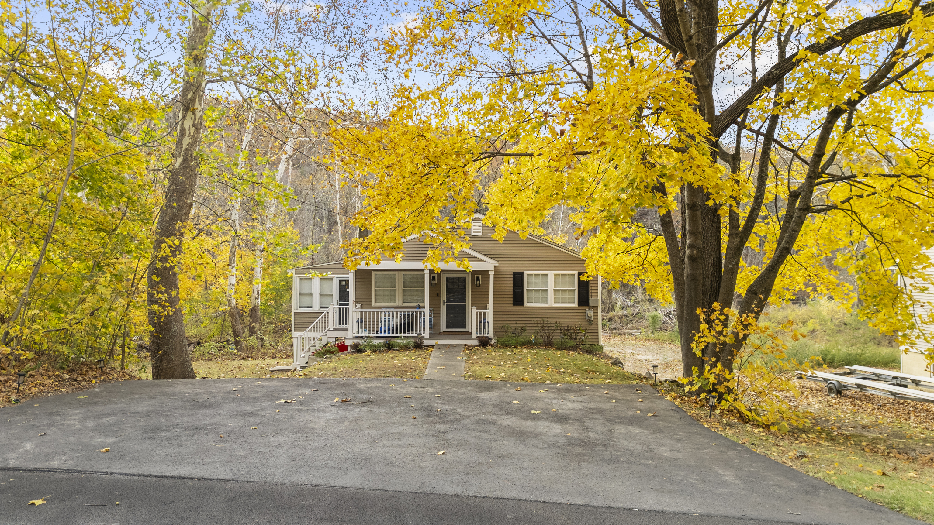 567 Roosevelt Drive Oxford CT 06478