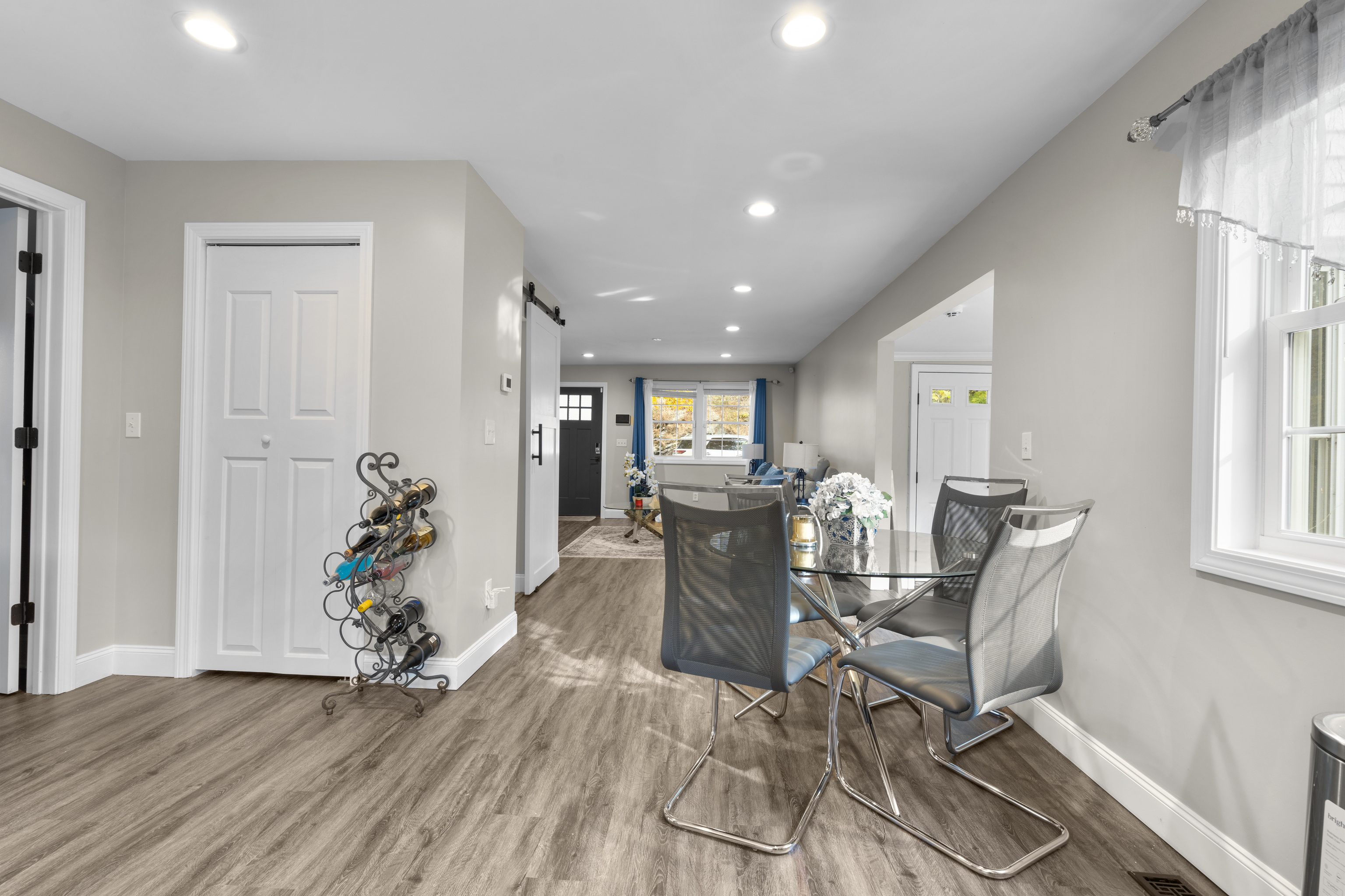 567 Roosevelt Drive Oxford CT 06478