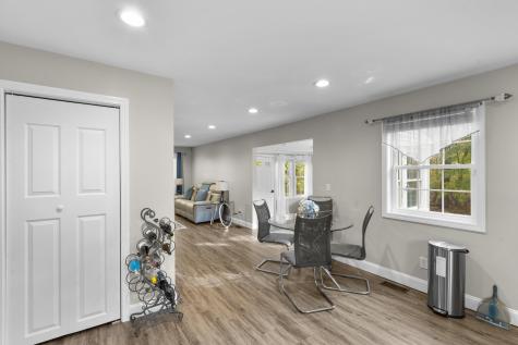 567 Roosevelt Drive Oxford CT 06478