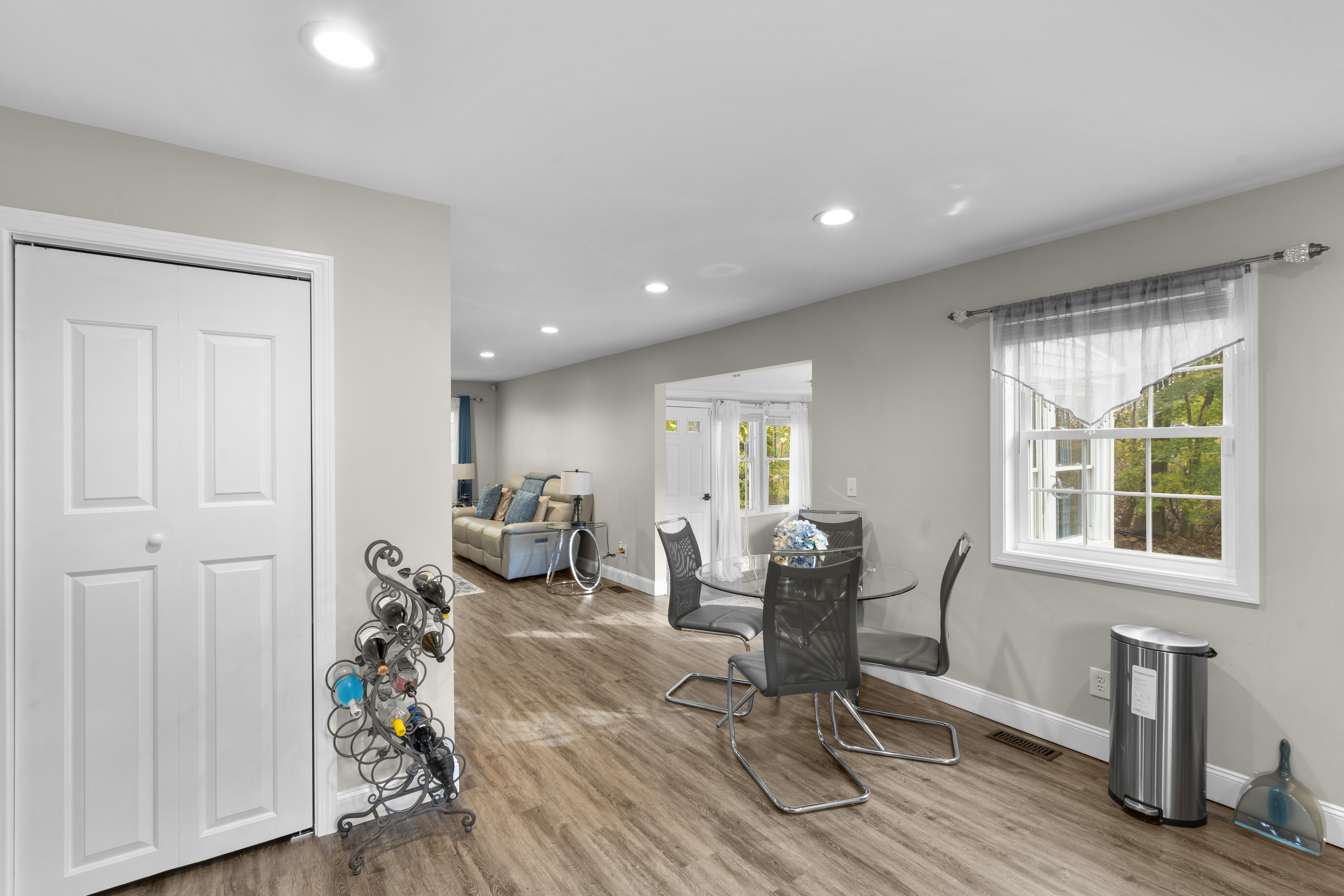 567 Roosevelt Drive Oxford CT 06478