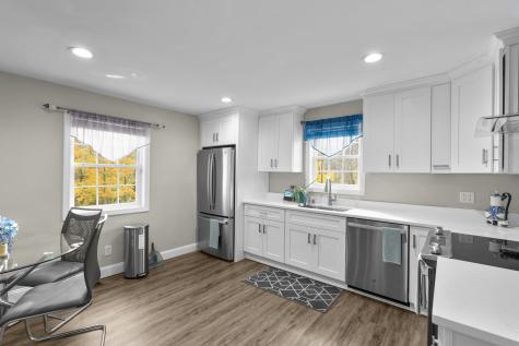 567 Roosevelt Drive Oxford CT 06478
