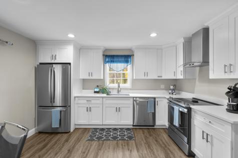 567 Roosevelt Drive Oxford CT 06478