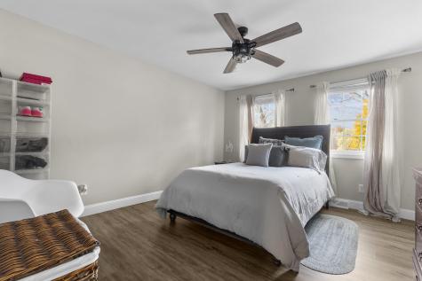 567 Roosevelt Drive Oxford CT 06478