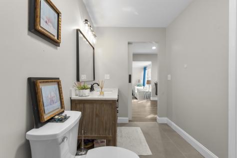 567 Roosevelt Drive Oxford CT 06478