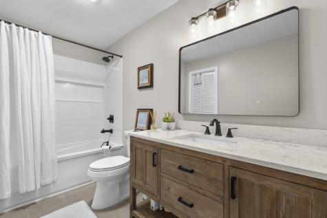 567 Roosevelt Drive Oxford CT 06478