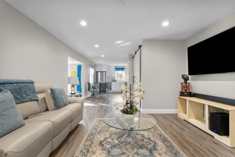 567 Roosevelt Drive Oxford CT 06478