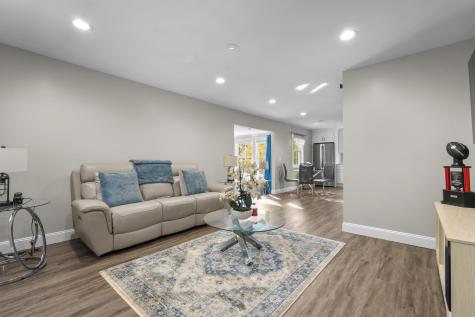 567 Roosevelt Drive Oxford CT 06478