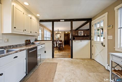 5 Livery Pool Road New Hartford CT 06057