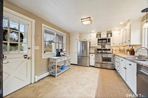 5 Livery Pool Road New Hartford CT 06057