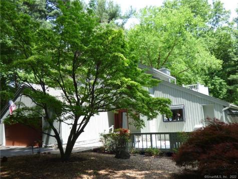 34 Pinnacle Mountain Road Simsbury CT 06070