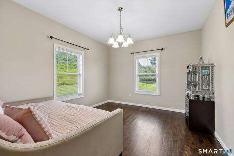 17 Sea View Terrace Waterford CT 06385