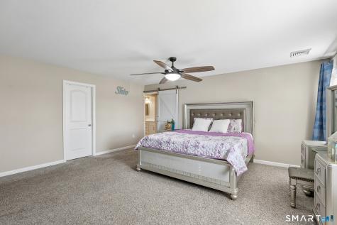17 Sea View Terrace Waterford CT 06385