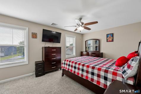 17 Sea View Terrace Waterford CT 06385