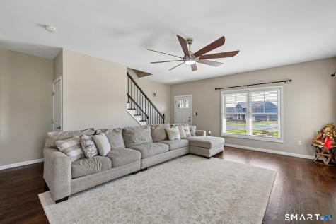 17 Sea View Terrace Waterford CT 06385