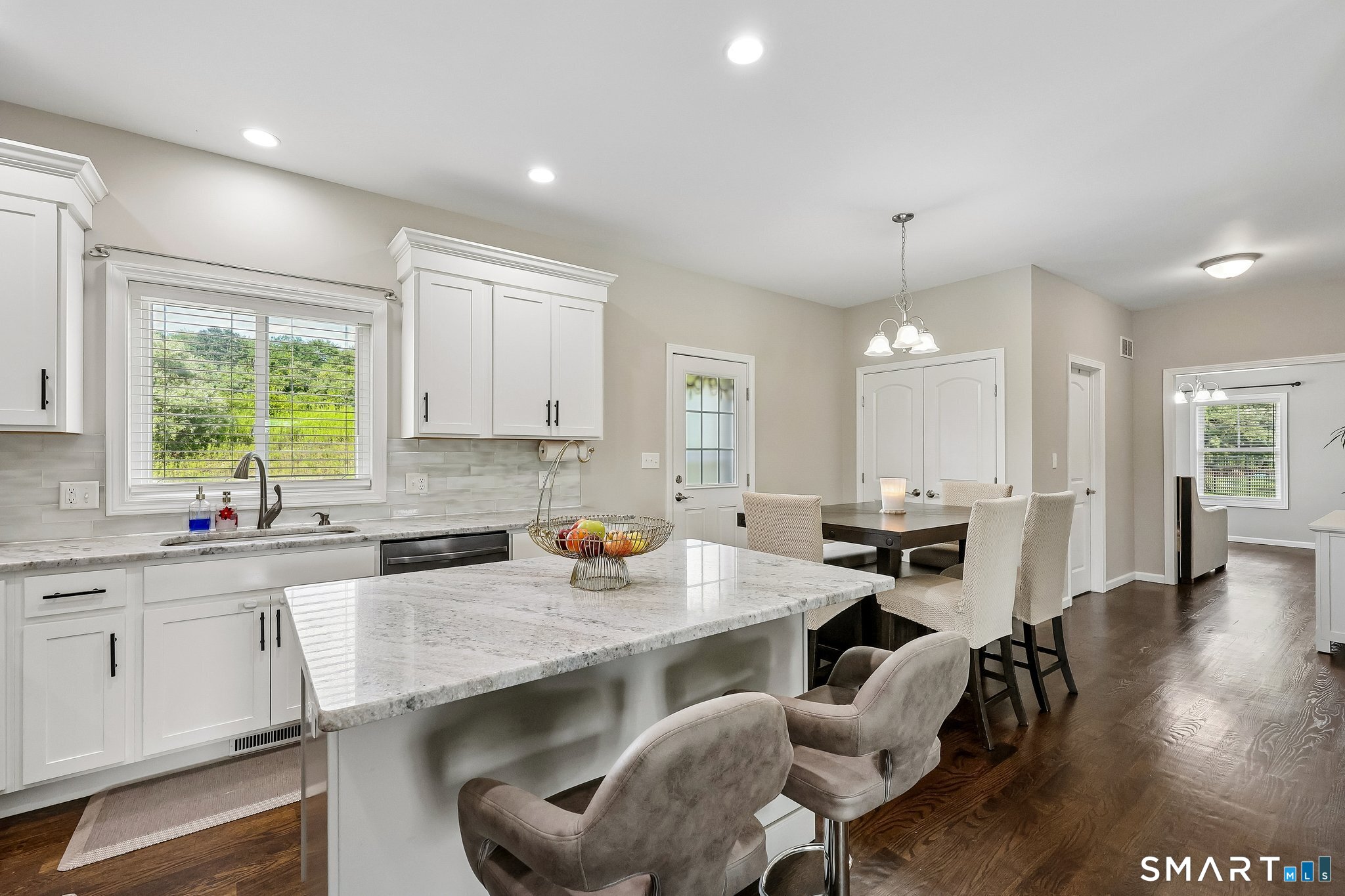 17 Sea View Terrace Waterford CT 06385
