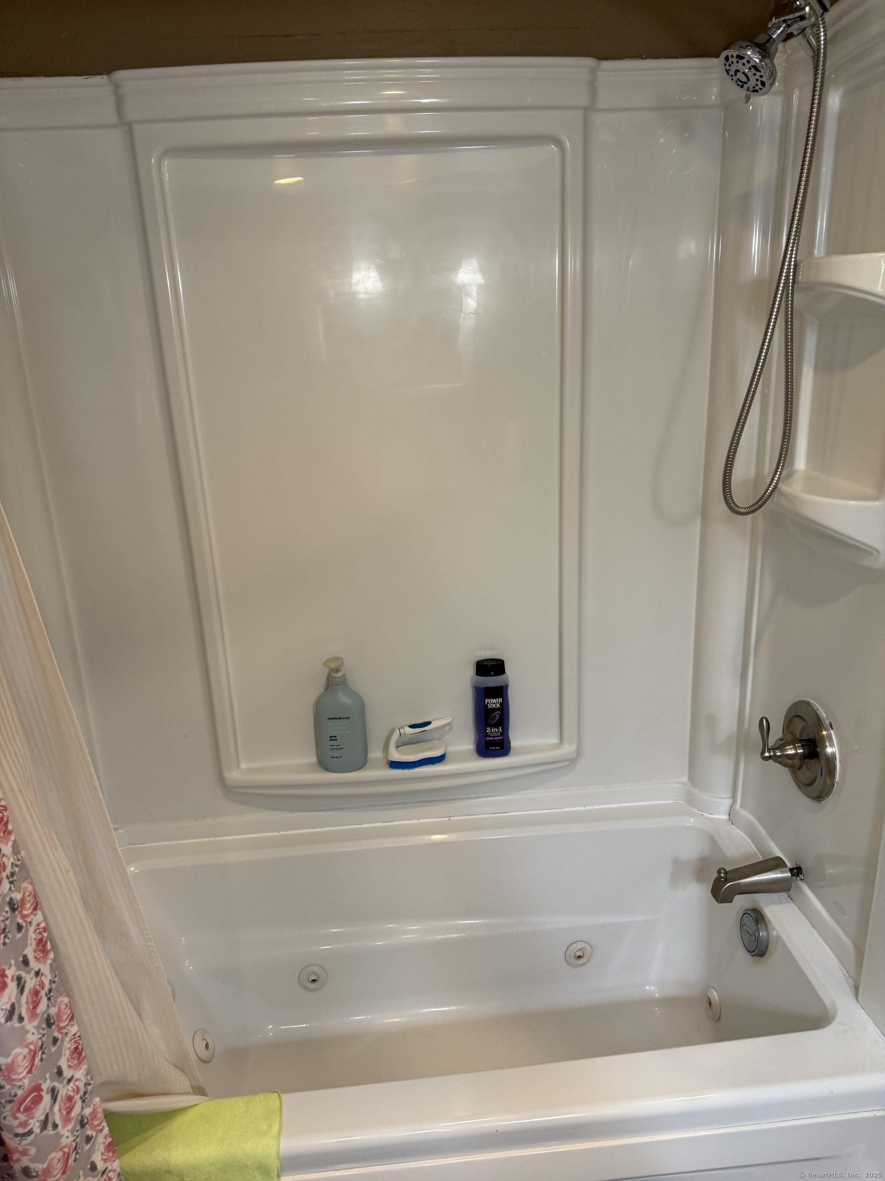 11 Boysen Drive Bloomfield CT 06002