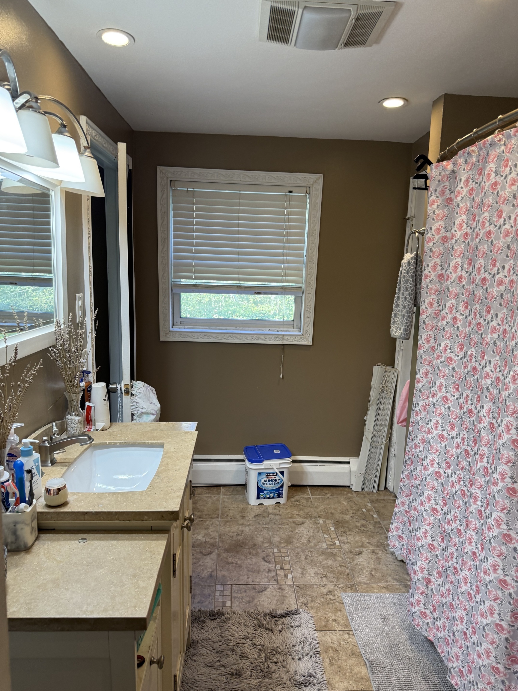 11 Boysen Drive Bloomfield CT 06002