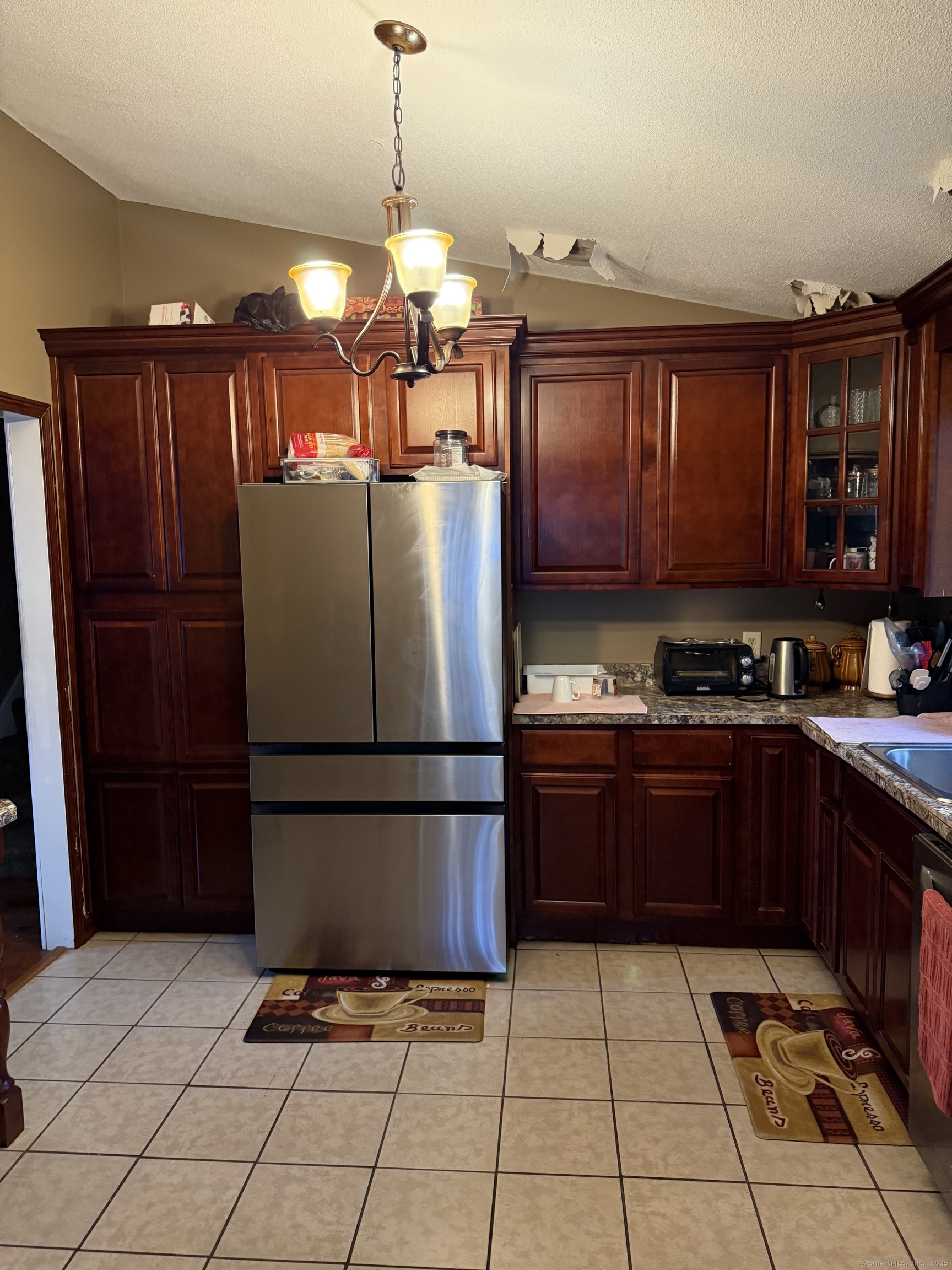 11 Boysen Drive Bloomfield CT 06002