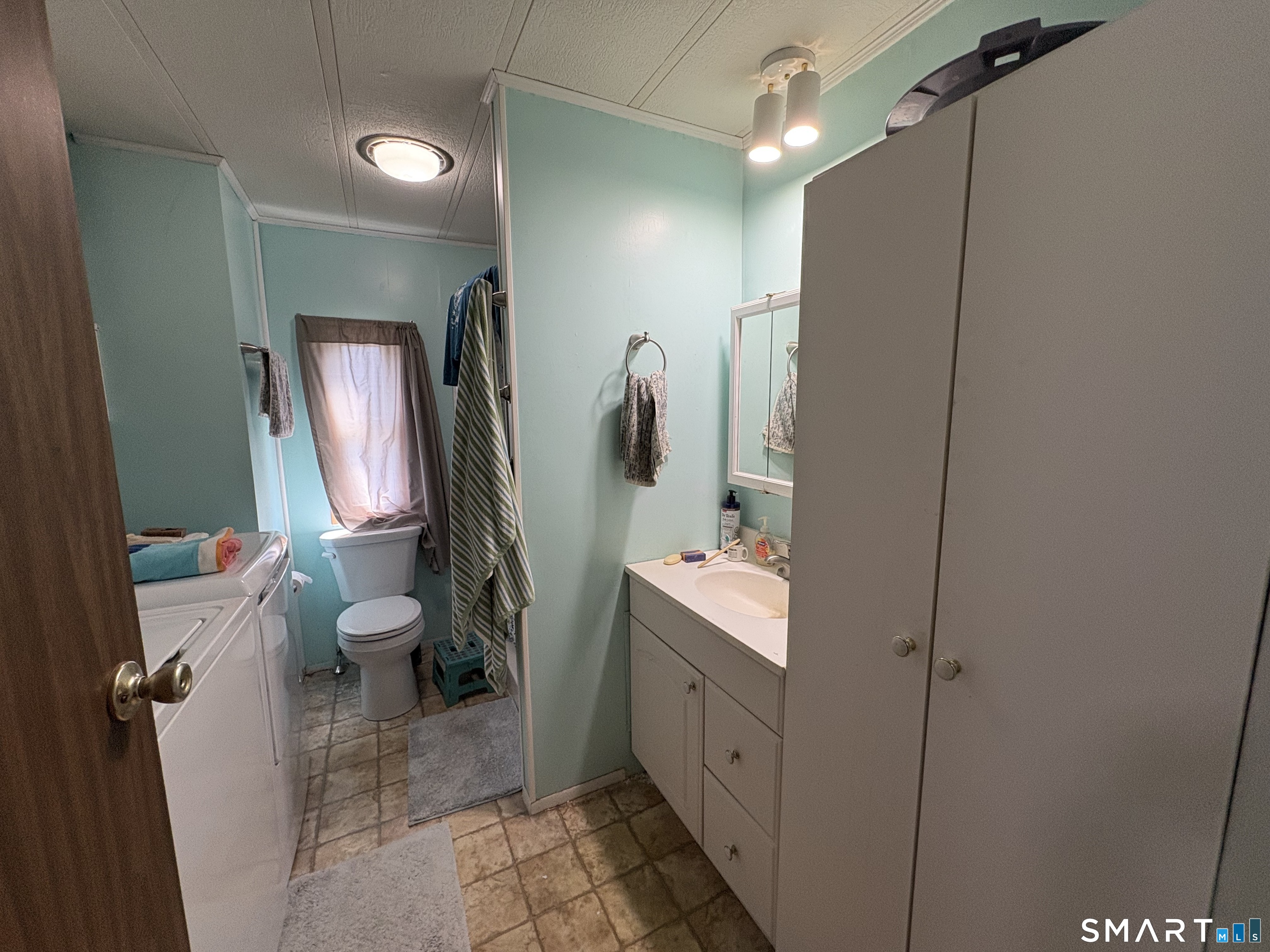 8 Erin Drive Plainfield CT 06374