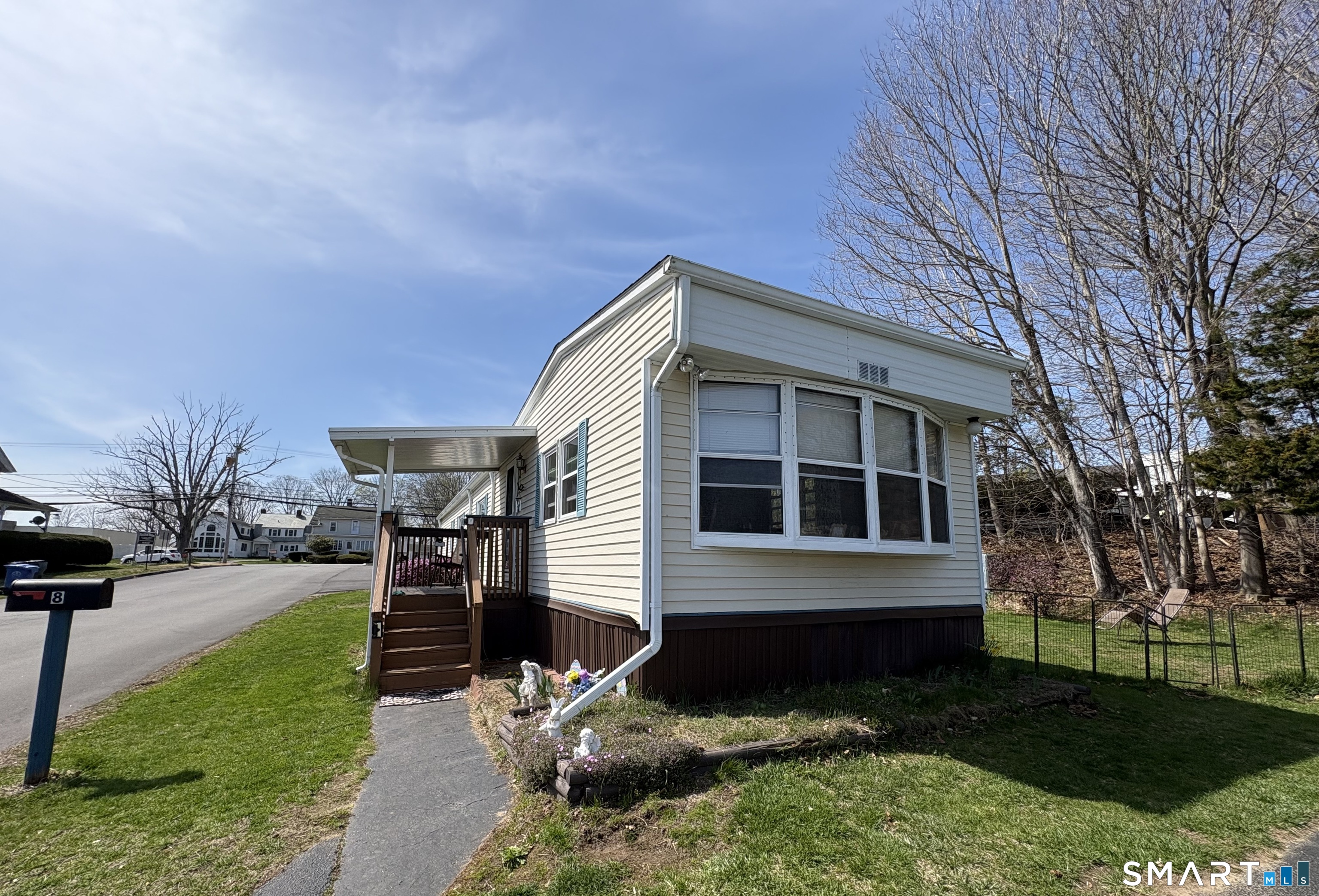 8 Erin Drive Plainfield CT 06374