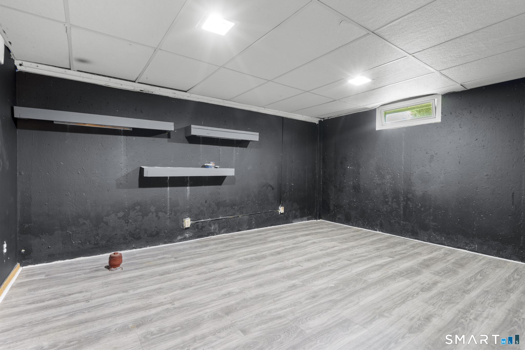 27 Allen Street Enfield CT 06082