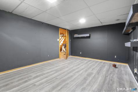 27 Allen Street Enfield CT 06082