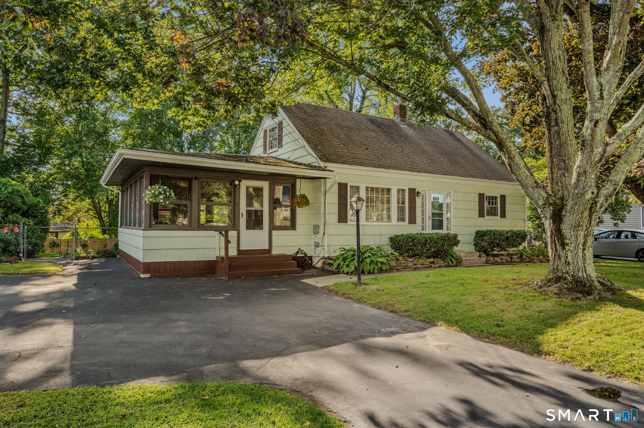 42 Oak Hill Road Montville CT 06370