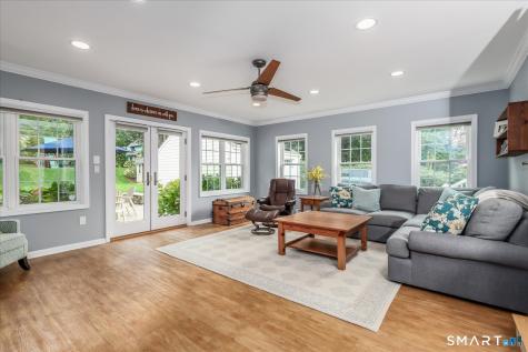 30 Oriole Lane Trumbull CT 06611