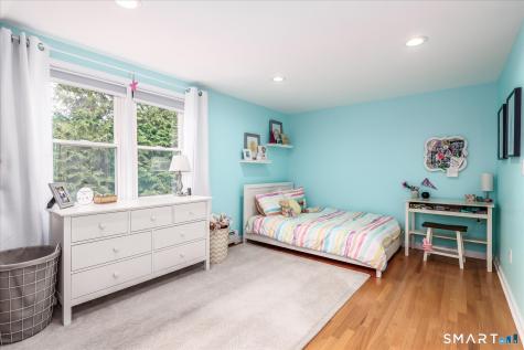 30 Oriole Lane Trumbull CT 06611