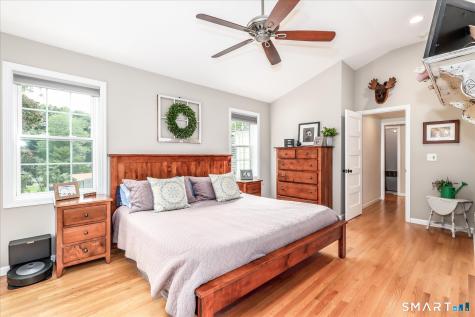 30 Oriole Lane Trumbull CT 06611
