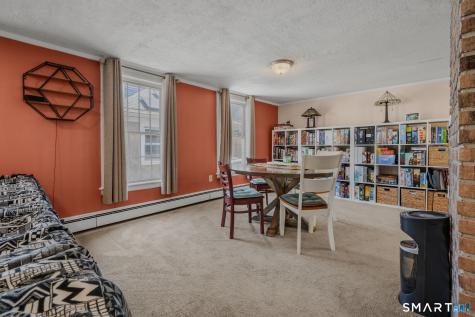 12 Crouch Street New London CT 06320