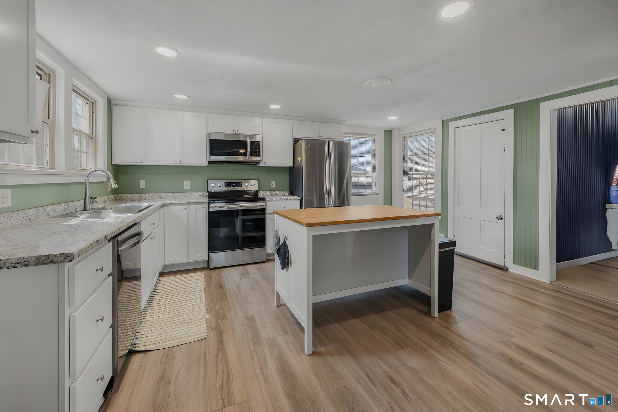 12 Crouch Street New London CT 06320