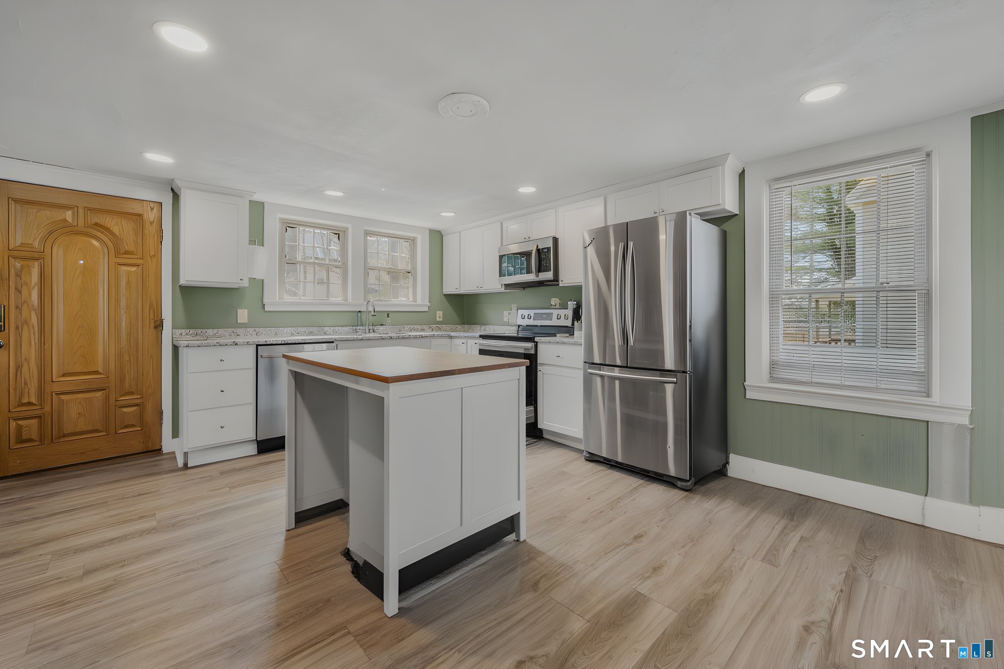12 Crouch Street New London CT 06320
