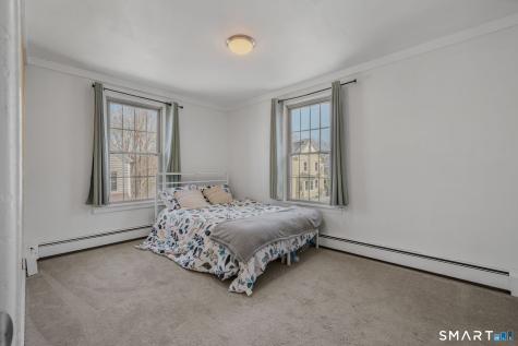 12 Crouch Street New London CT 06320