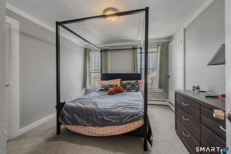 12 Crouch Street New London CT 06320