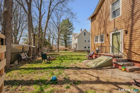 12 Crouch Street New London CT 06320