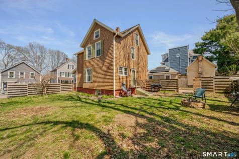 12 Crouch Street New London CT 06320