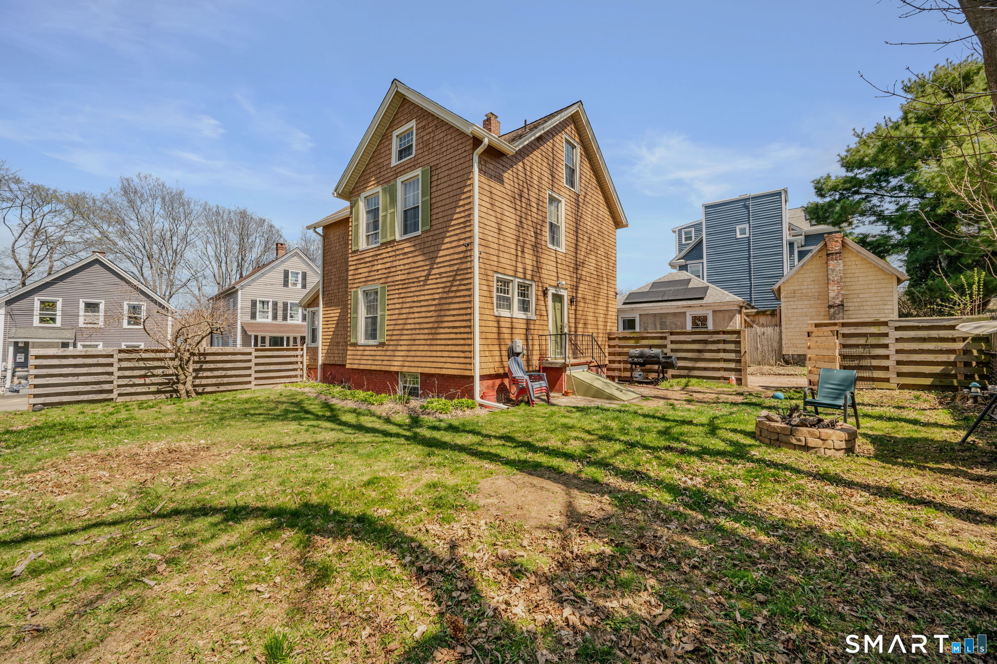 12 Crouch Street New London CT 06320