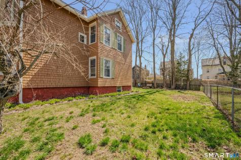 12 Crouch Street New London CT 06320